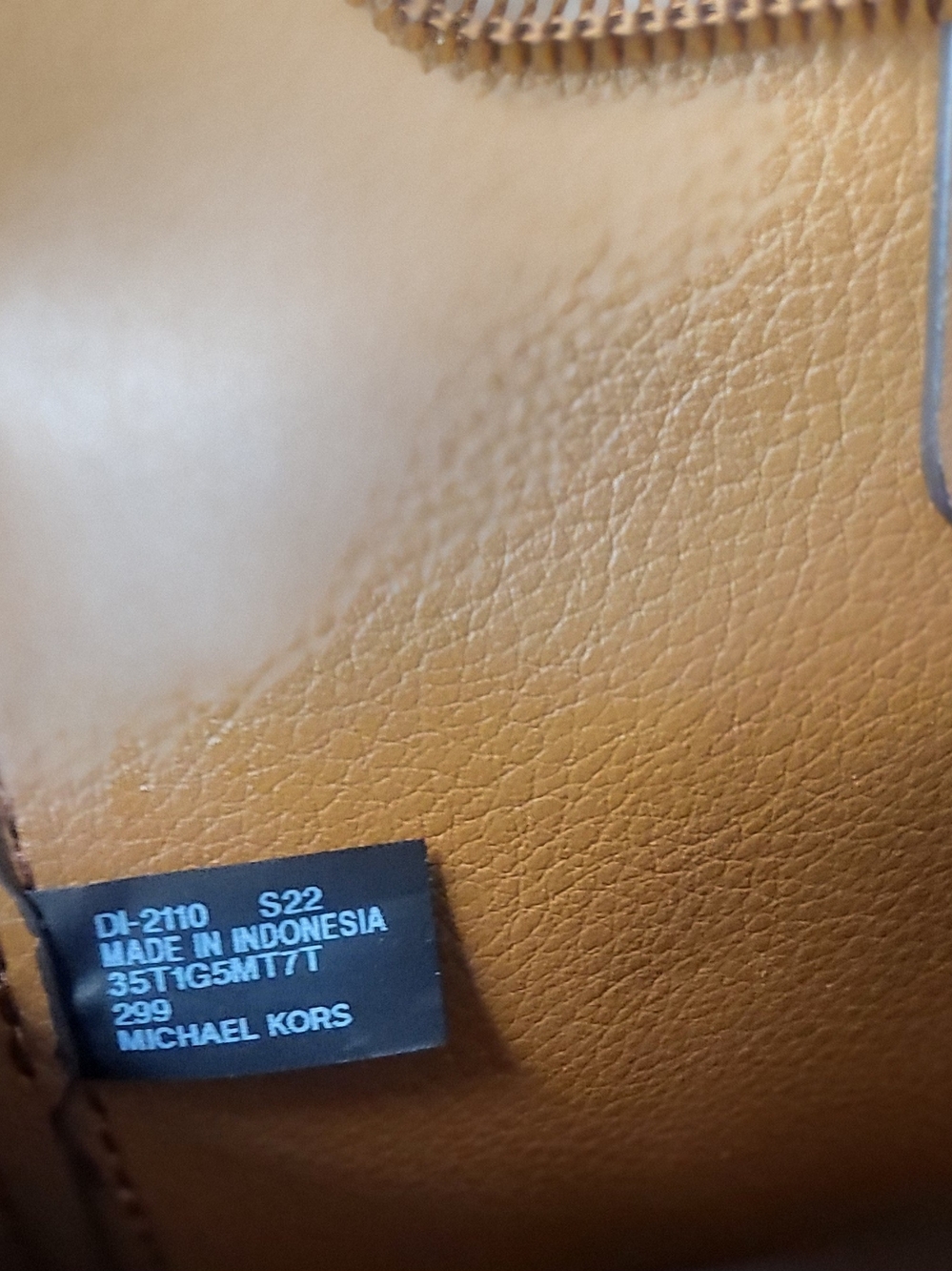 Michael Kors Women's Tan Leather Tote Bag - Picture 6 of 15